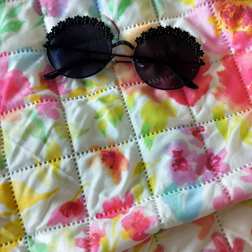 Elegant Black Beaded Sunglasses